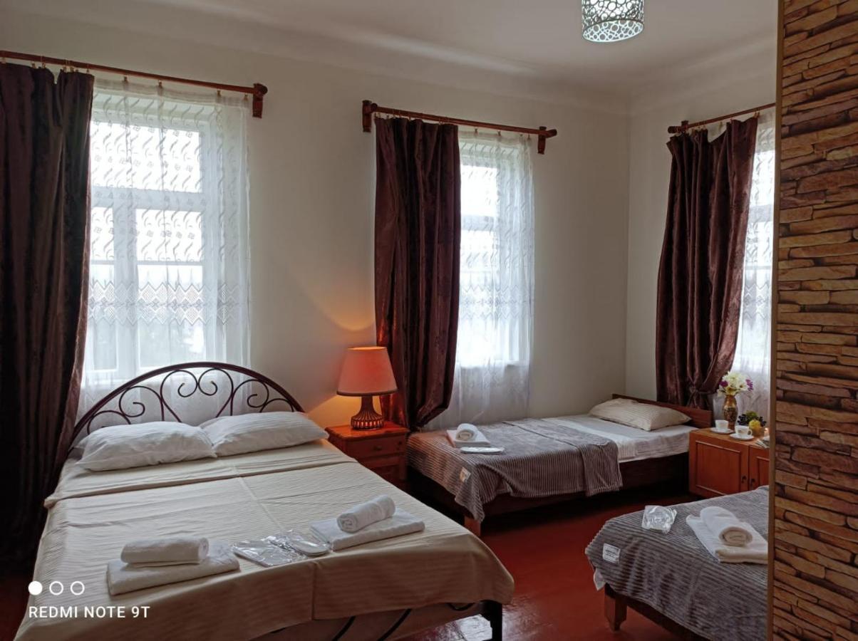 Megobroba Inn Dzentsmani Zewnętrze zdjęcie