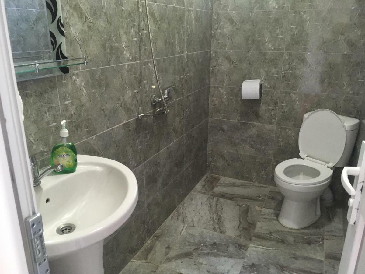 Megobroba Inn Dzentsmani Zewnętrze zdjęcie