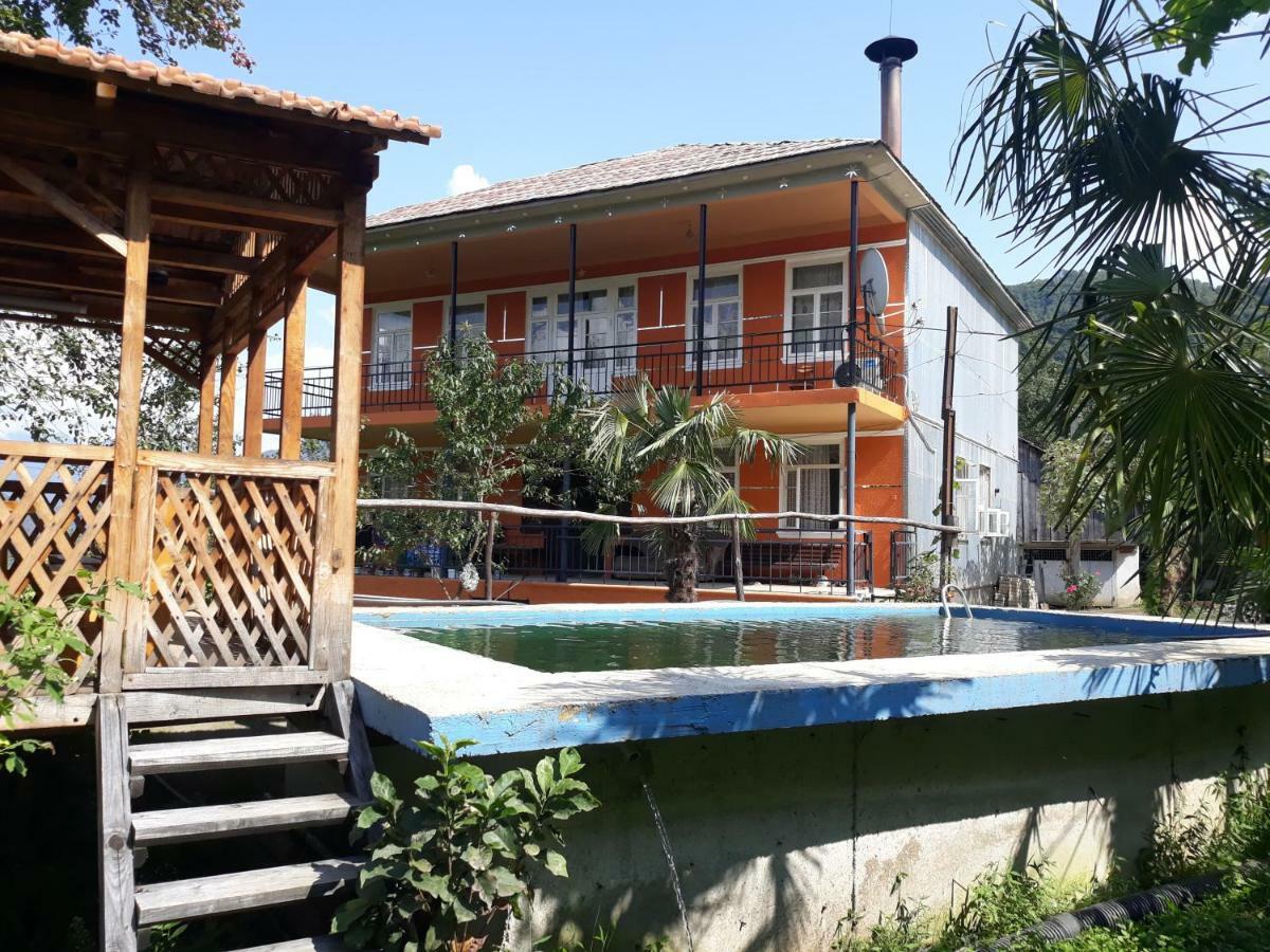 Megobroba Inn Dzentsmani Zewnętrze zdjęcie